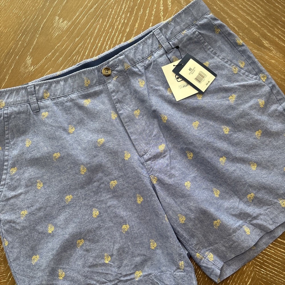 NWT Crown & Ivy Motion Flex 40"x7" BLUE‎ w/ BANANAS Chino Shorts Men's FUN